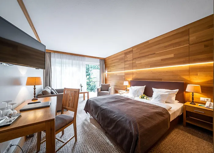 Waldhotel Tannenhaeuschen